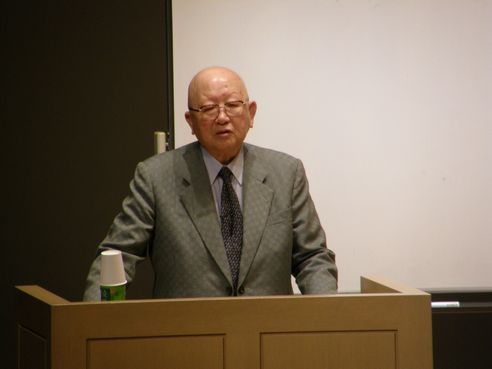 第1回講演会上田先生写真