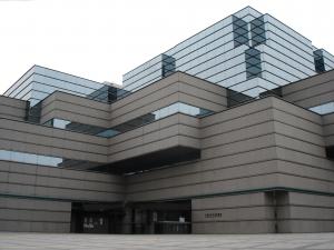 大阪府立中央図書館の画像