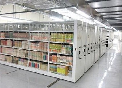 完成した中央図書館地下２階書庫